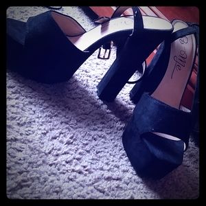 So Me Heels (6 inches, size 10)